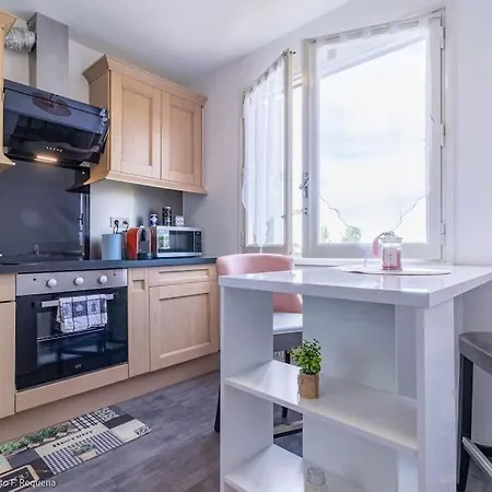 Apartment Le Marbre Design 60m2, 2 Stars, Free Parking Annemasse